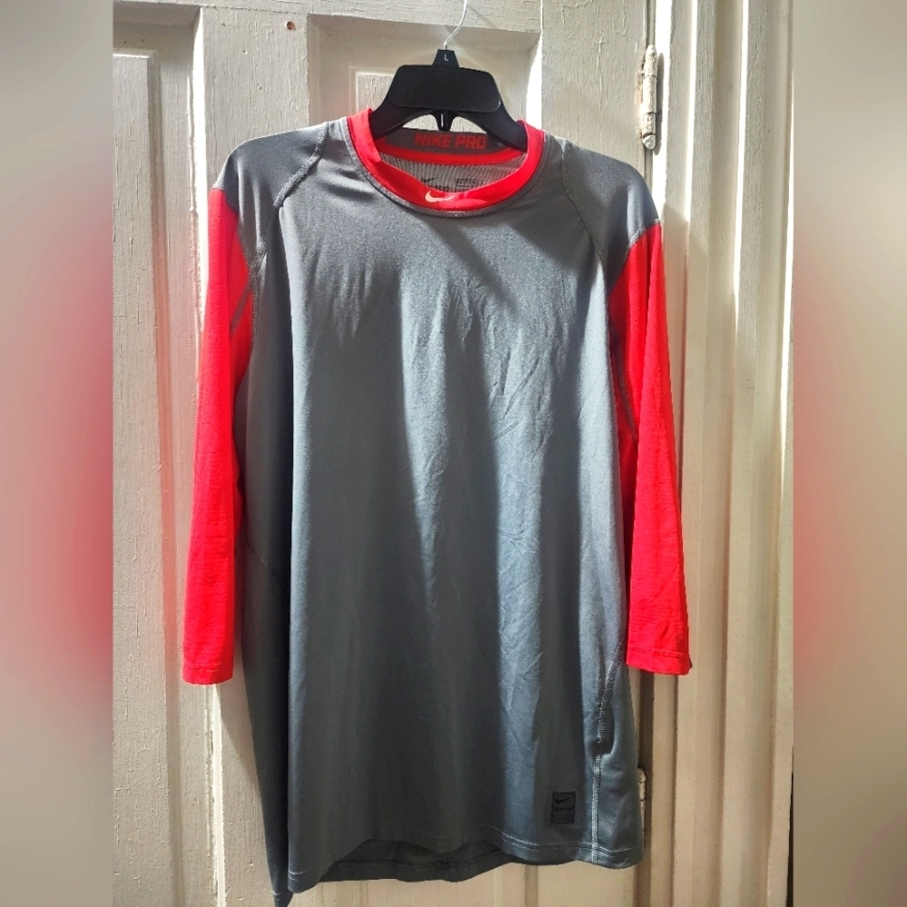 Nike Pro Men's Gray and Red Fitted 3/4 Sleeve Shirt Like New Condition Size L